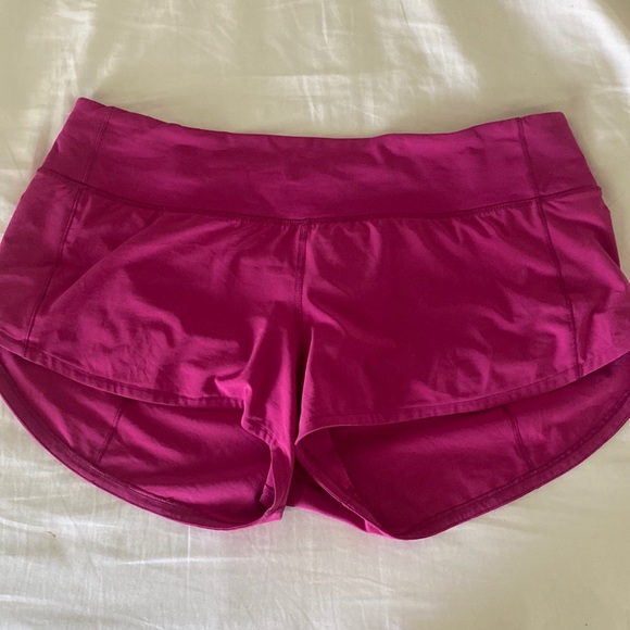 Lululemon ripened raspberry speed up 2.5 inch - Picture 1 of 3